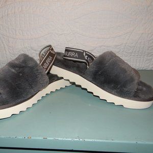 KOOLABURRA by UGG Fuzz'n II Size 9